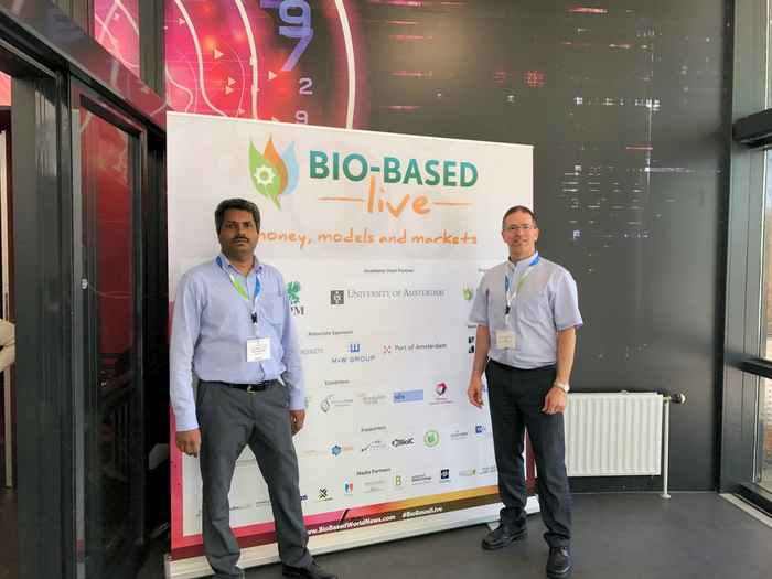 Dr. Shiju Raveendran (left) and Prof. Gadi Rothenberg at Bio-Based Live Europe